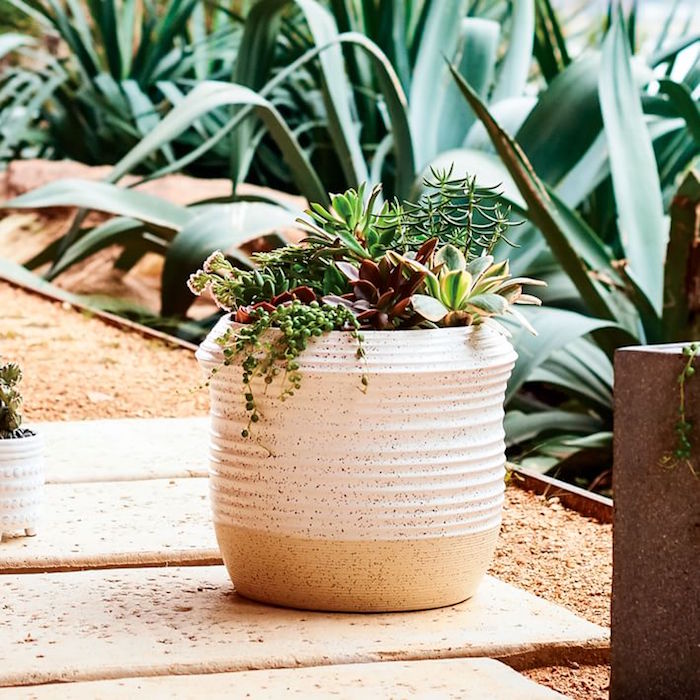 speckled-texture-planter-o