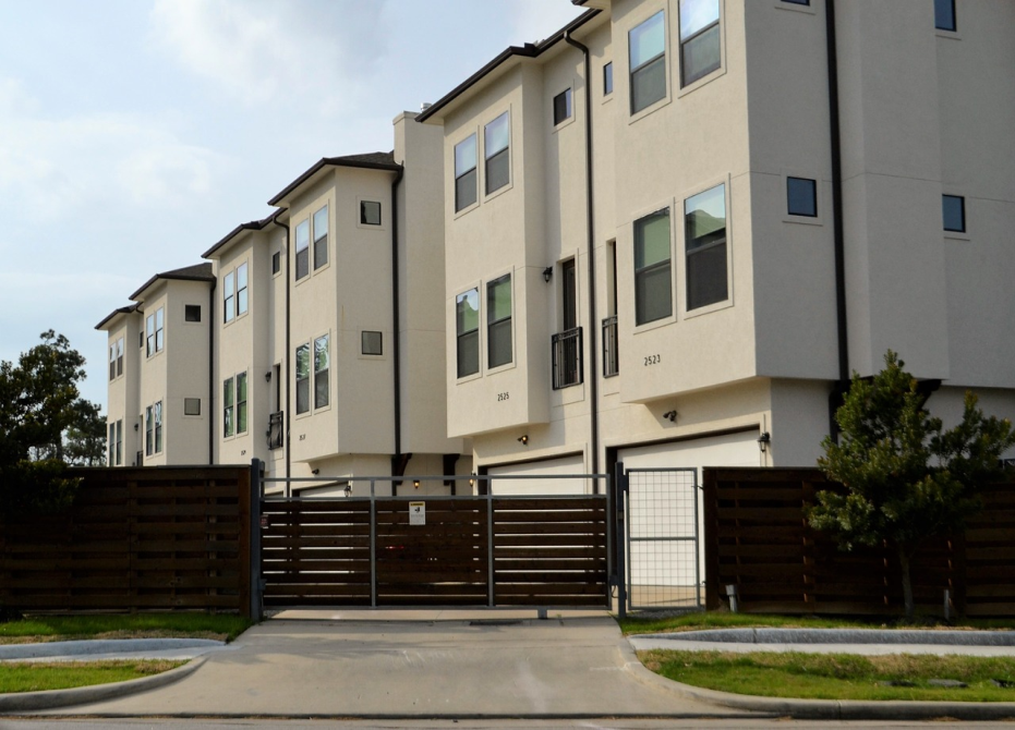 townhouse vs condo